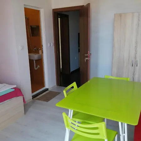 Pomorini Guest house